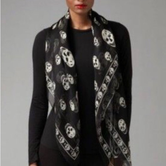 Skull Scarf Alexander McQueen"VIBE"plus Haven't found the purse to put this on! - Picture 4 of 13